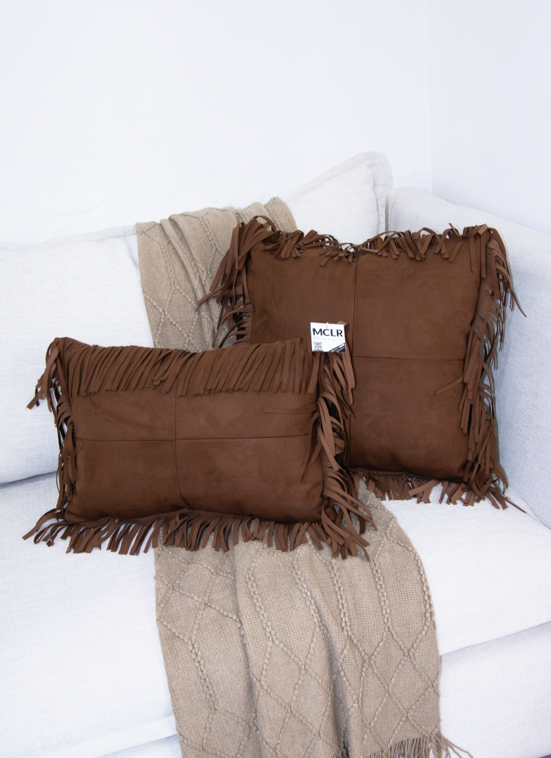 cojines-decorativo-cojines-decorativos-mclr-tienda-en-linea-de-cojineria-mclr-decoracion-para-el-hogar-cojin-peludo-pelo-suave-blanco-con-sintetico-color-madera-chocolate