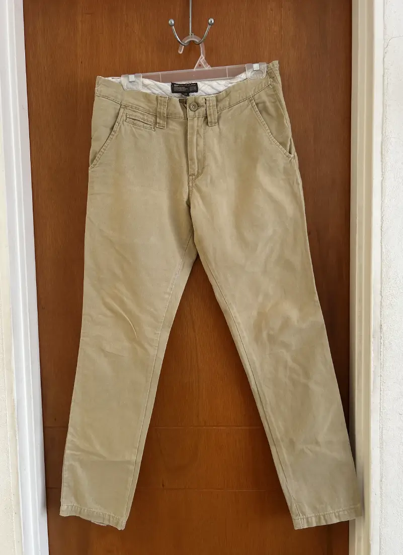 Pantalón chino beige para hombre