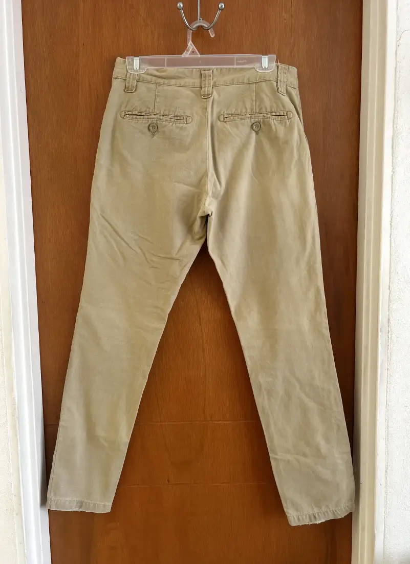 Pantalón chino beige para hombre