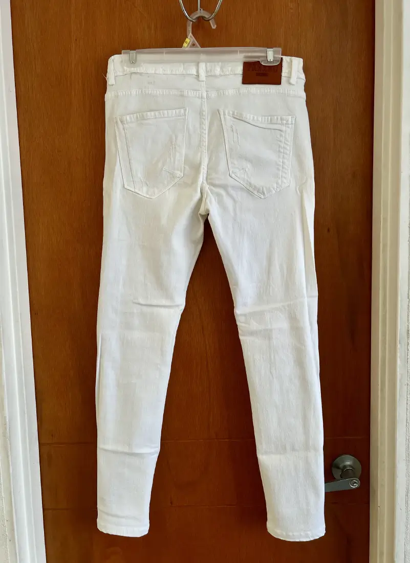 Pantalón Skinny Stretch blanco rasgado