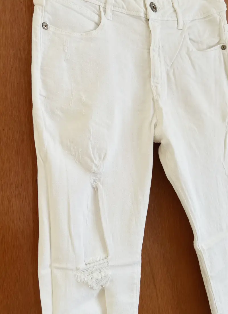 Pantalón Skinny Stretch blanco rasgado
