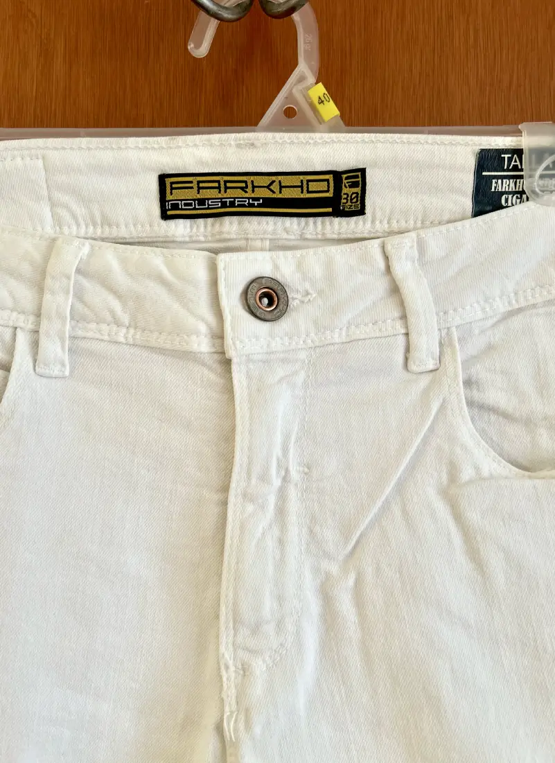 Pantalón Skinny Stretch blanco rasgado