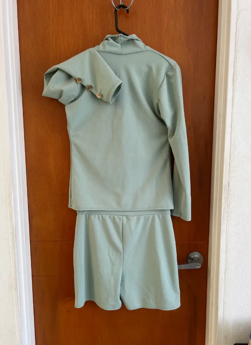 Conjunto blazer y falda short verde menta para mujer