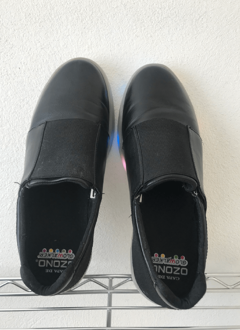 Lengua-Magazine-Bazar-Ropa-Accesorios-y-mas-de-segunda-mano-Tenis-Glowalkers-tenis-de-piel-luces 2