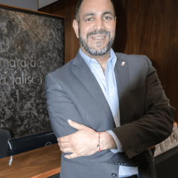 lengua-magazine-camara-de-joyeria-jalisco-entrevista-presidente-25-alvaro-azpeitia-un-lider-de-joyeria