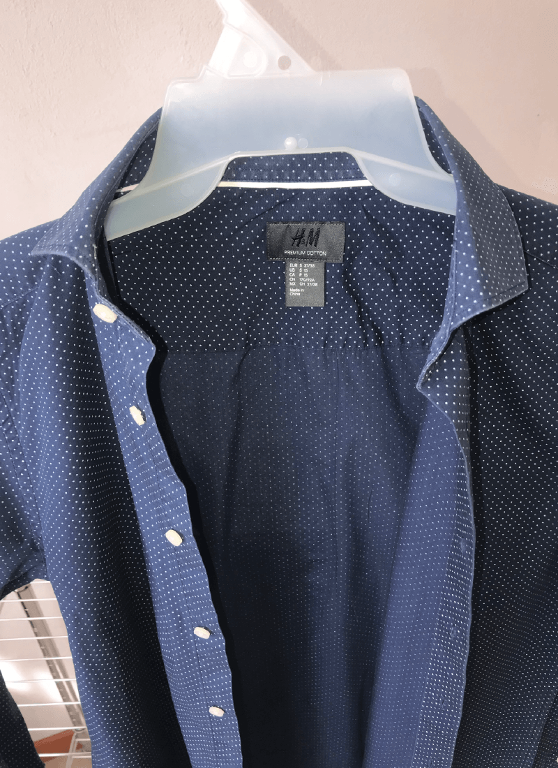 Lengua-magazine-bazar-de-ropa-de-segunda-mano-camisa-de-manga-larga-marca-hm-man-color-azul-estampado-puntos1 Lengua-magazine-bazar-de-ropa-de-segunda-mano-camisa-de-manga-larga-marca-hm-man-color-azul-estampado-puntos