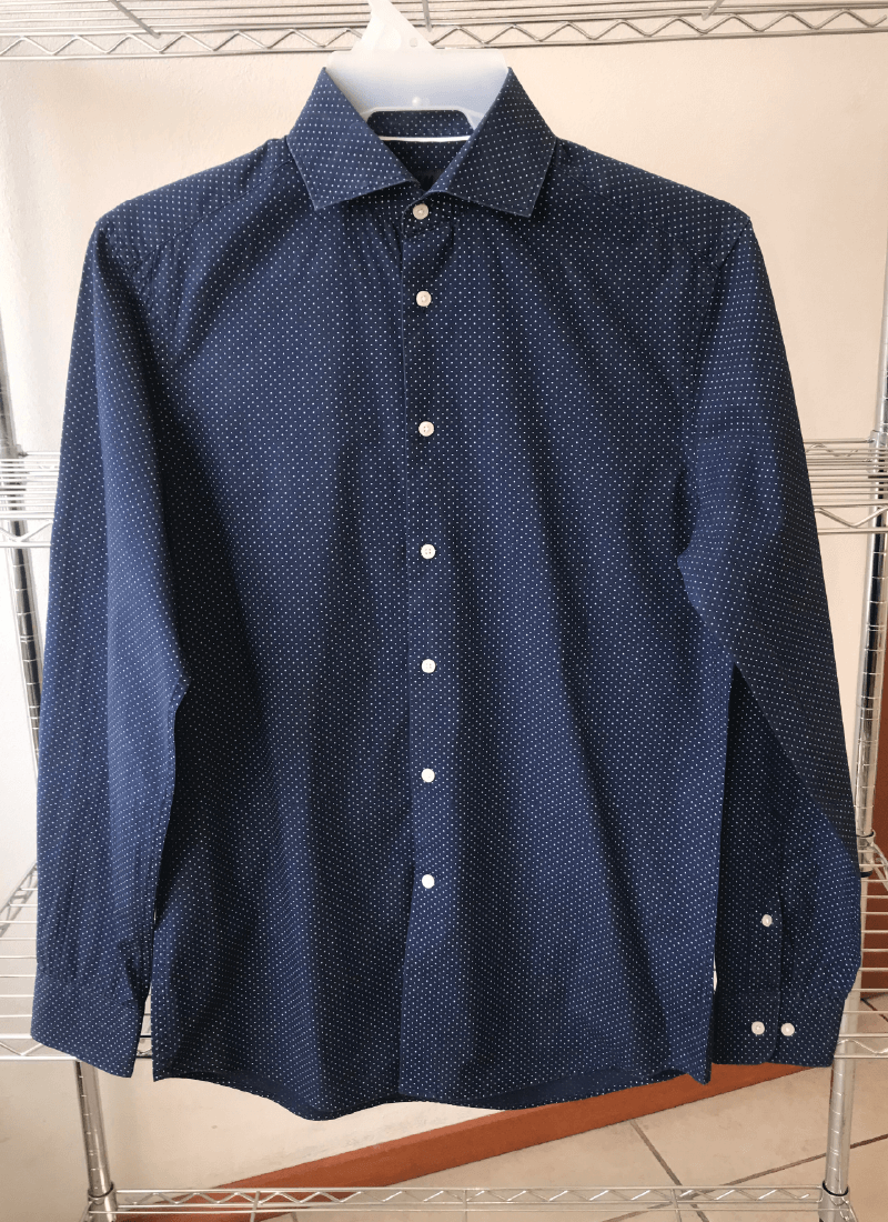 Lengua-magazine-bazar-de-ropa-de-segunda-mano-camisa-de-manga-larga-marca-hm-man-color-azul-estampado-puntos