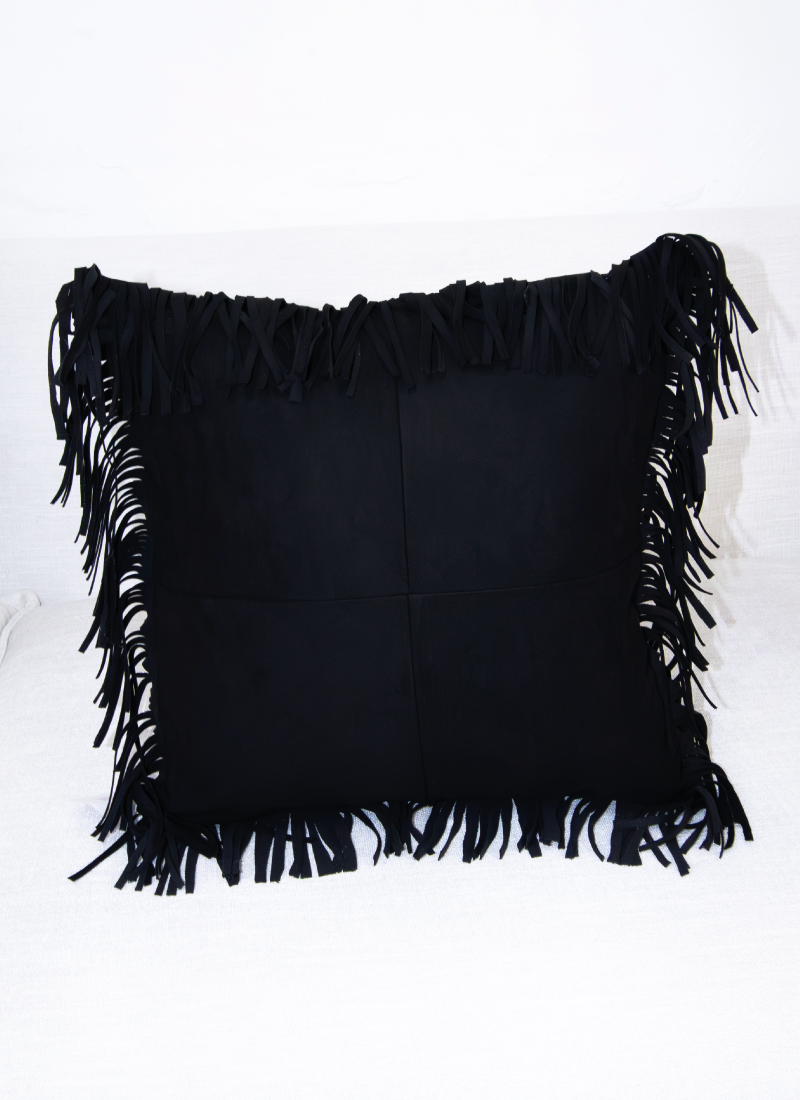 cojines-decorativo-cojines-decorativos-mclr-tienda-en-linea-de-cojineria-mclr-decoracion-para-el-hogar-cojin-flecos-negro-cojin-flecos-cojin-barbas-cojin-texano
