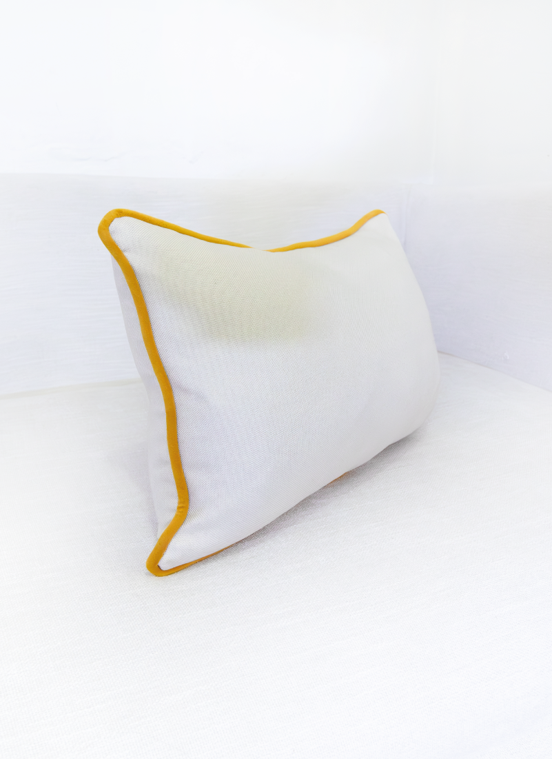 cojines-decorativos-mclr-tienda-en-linea-de-cojineria-mclr-decoracion-para-el-hogar-cojin-minimalista-cojin-riñonera-decorativa-color-amarillo