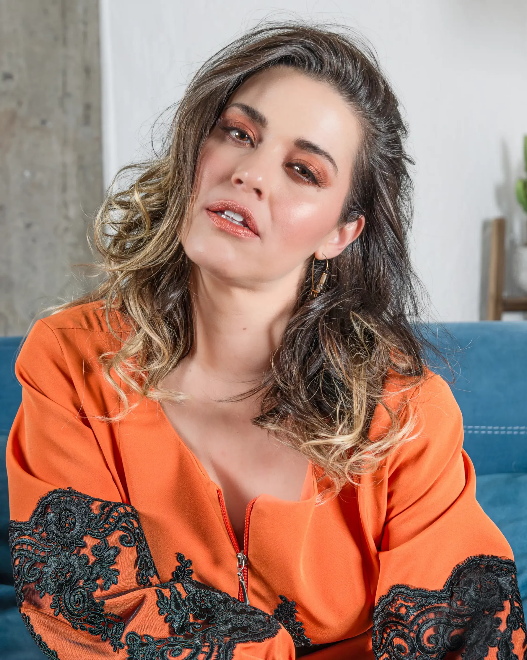 Lengua-Magazine-Ft-Yulianna-Peniche-La-Maldita-Lisiada-En-Exclusiva-Charla-Inspiracion-Celebridades-Mexicanas