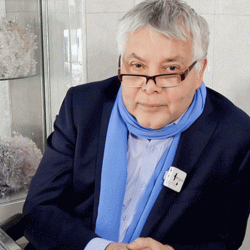 Lengua-Magazine-ft-Mitzy-El-disenador-de-las-estrellas-disenador-de-moda-mexicana