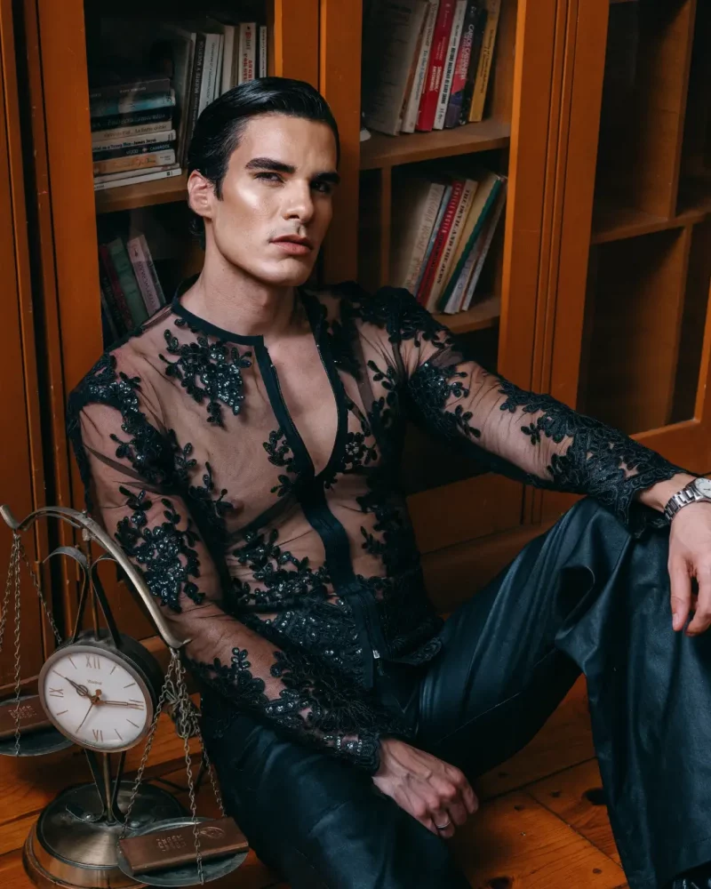 Lengua-Magazine-ft-Eduardo-Barajas-Soy-lo-que-soy-cantante-y-actor-mexicano